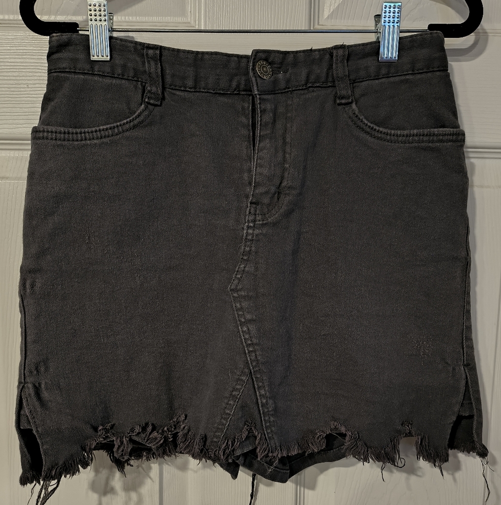 5KG Jeans Sz L Distressed Black Denim Squirt